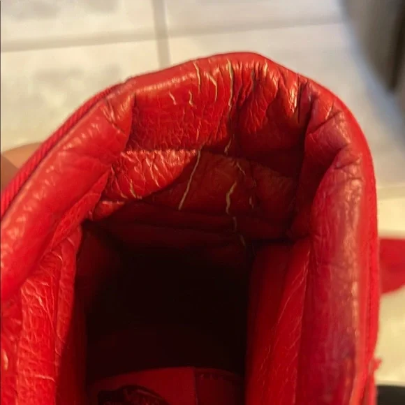 Vans off the wall Classic Red Men's High-Top Sneakers - Picture 6 of 7